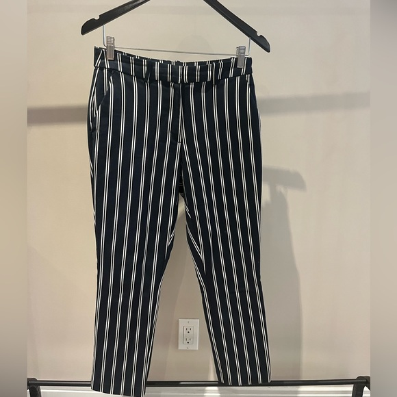 Stripped dress pants size US 8 - Picture 9 of 11